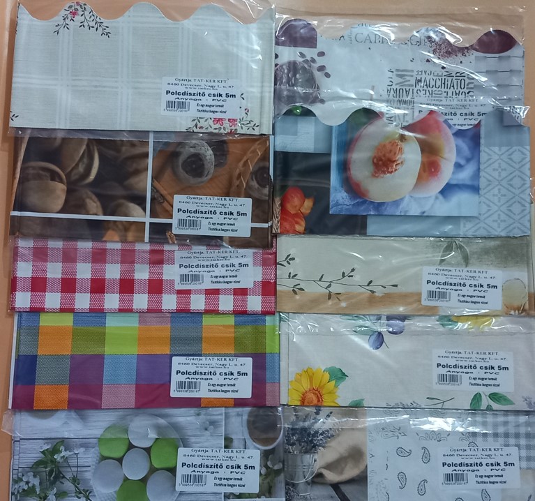 POLCDISZITŐ CSÍK, STELÁZSI DISZITŐ PVC  5m TÖBB MINTA  DEV V:00167