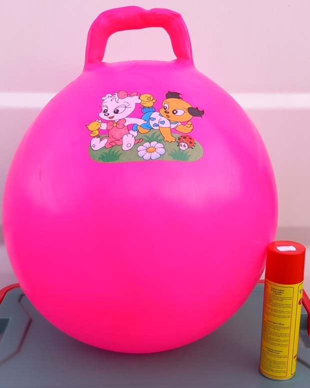 GUMI LABDA FOGANTYÚS MINTÁS UGRÁLÓLABDA PINK LACI25
