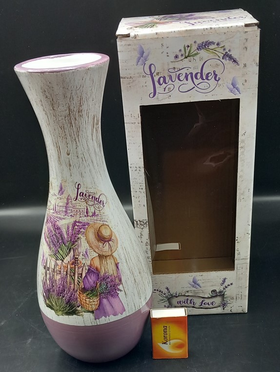 VÁZA KERÁMIA KARCSÚ 29cm LEVENDULÁS, LÁNY KOSÁRRAL 332233 V:11717 KRR